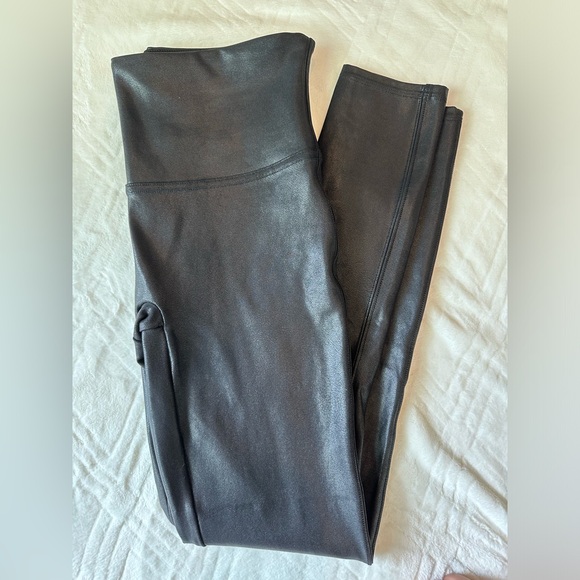 Spanx Faux Leather Leggings - Picture 6 of 8
